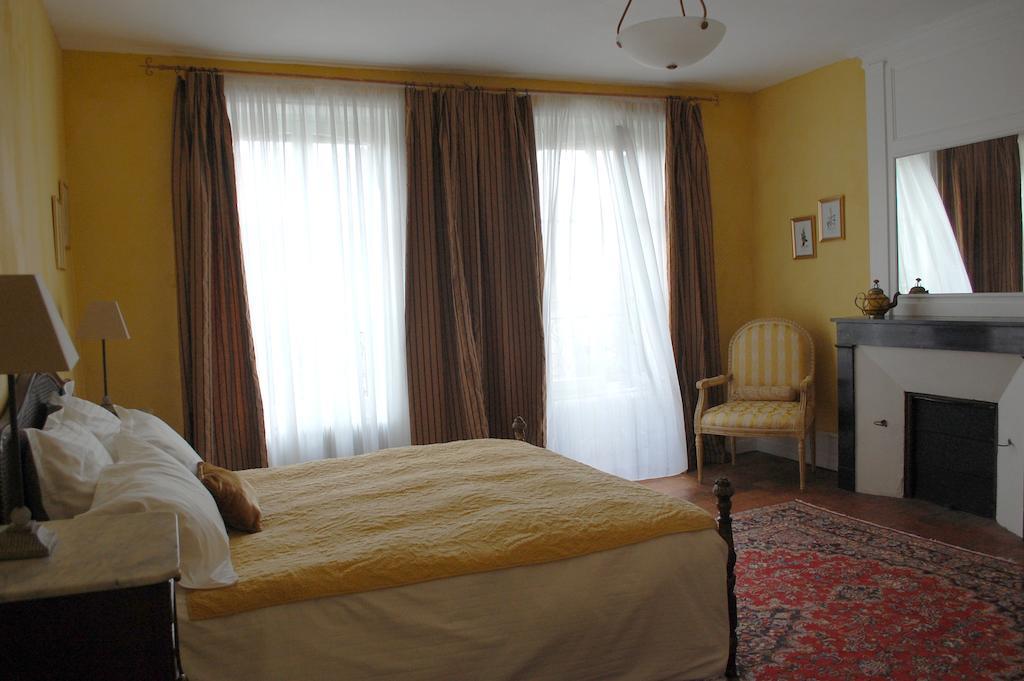 Maison Conti Bed and Breakfast Montmirail  Habitación foto