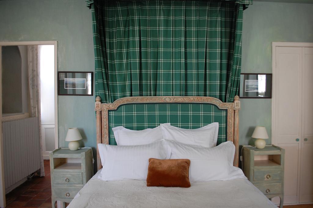 Maison Conti Bed and Breakfast Montmirail  Habitación foto